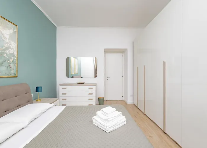 Manzoni Апартаменты Лекко