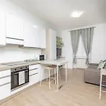 Manzoni Апартаменты Лекко